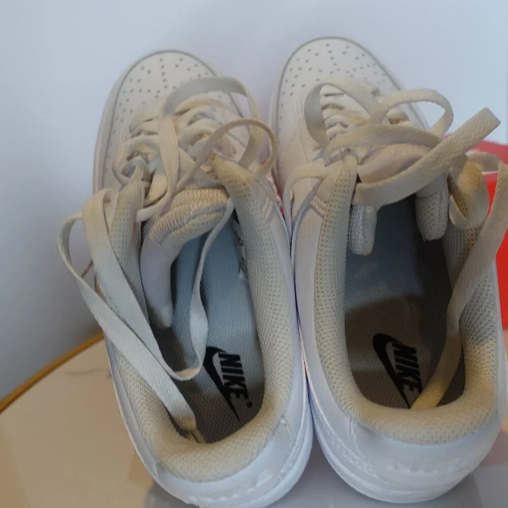 Nike Court Vision Low Next Nature Sneakers Shoes Women's size 8.5 White NEW